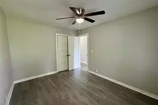 308 Bennett, West Columbia, TX 77486 - Photo 10