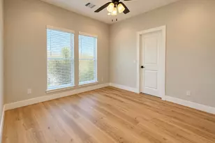 1809 Brooks St, Houston, TX 77026 - Photo 10