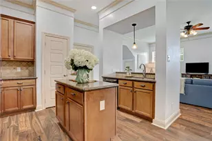 1834 Woodbend Village Ct, Houston, TX 77055 - Photo 12