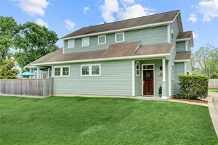 1834 Woodbend Village Ct, Houston, TX 77055 - Photo 2