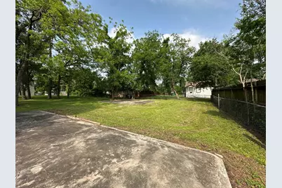 9208 Heatherside Street, Houston, TX 77016 - Photo 4