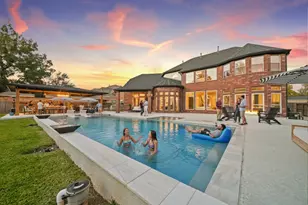 7714 Long Shadows Dr, Sugar Land, TX 77479 - Photo 4