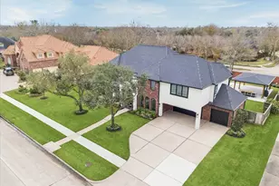 7714 Long Shadows Dr, Sugar Land, TX 77479 - Photo 2