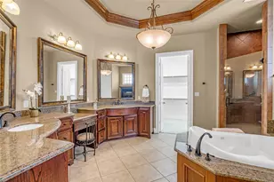 348 W Pines Dr, Montgomery, TX 77356 - Photo 10