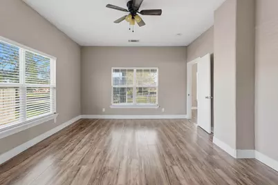 308 E Phillips Street, Conroe, TX 77301 - Photo 16