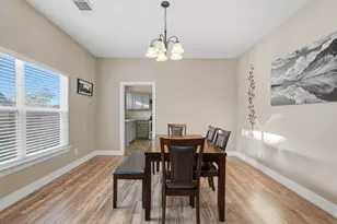 308 E Phillips St, Conroe, TX 77301 - Photo 10