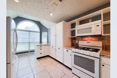 14407 Sun Harbor Drive, Houston, TX 77062 - Photo 16