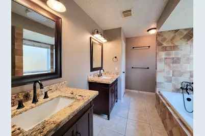 14407 Sun Harbor Drive, Houston, TX 77062 - Photo 22