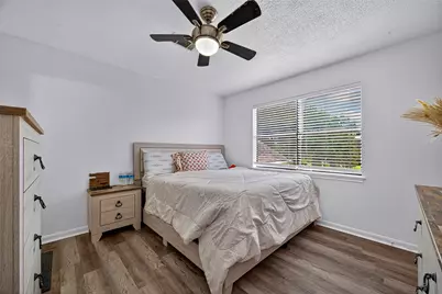 14819 Alderwick Drive, Sugar Land, TX 77498 - Photo 44