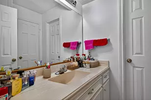 14819 Alderwick Dr, Sugar Land, TX 77498 - Photo 46