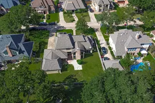 14819 Alderwick Dr, Sugar Land, TX 77498 - Photo 6