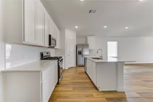 9027 Rose Water Trl, Iowa Colony, TX 77583 - Photo 12