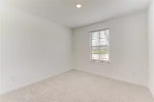 9027 Rose Water Trl, Iowa Colony, TX 77583 - Photo 6