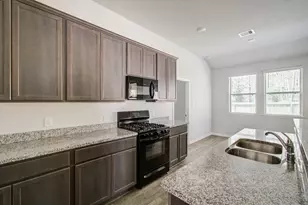 2009 Cedar Br Dr, Conroe, TX 77306 - Photo 12