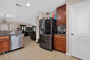 931 Salado Slough Ln, Rosenberg, TX 77471 - Photo 12