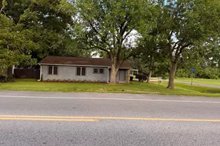 1102 E 2nd St, Sweeny, TX 77480 - Photo 1