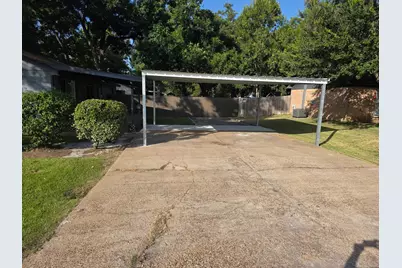 1102 E 2nd Street, Sweeny, TX 77480 - Photo 14
