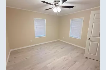 1102 E 2nd Street, Sweeny, TX 77480 - Photo 8