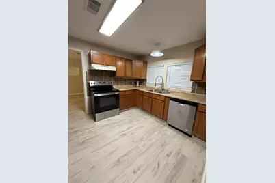 1102 E 2nd Street, Sweeny, TX 77480 - Photo 2