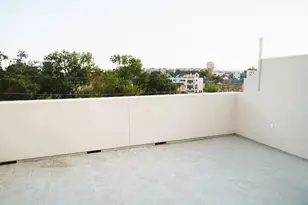 1206 W Dallas St, Houston, TX 77019 - Photo 2