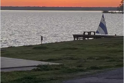 219 Lakeshore N, Onalaska, TX 77360 - Photo 32