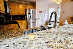 1015 Green Meadow St, Beaumont, TX 77706 - Photo 12