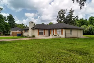 223 Lee Ave, Jones Creek, TX 77541 - Photo 1