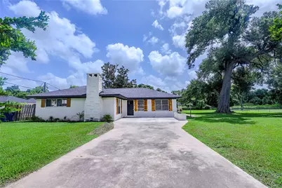 223 Lee Avenue, Jones Creek, TX 77541 - Photo 2