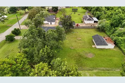 223 Lee Avenue, Jones Creek, TX 77541 - Photo 26