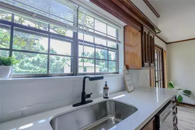 223 Lee Avenue, Jones Creek, TX 77541 - Photo 22