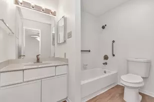 9800 Pagewood Ln, Houston, TX 77042 - Photo 34
