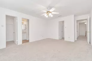 9800 Pagewood Ln, Houston, TX 77042 - Photo 34