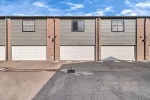 9800 Pagewood Ln, Houston, TX 77042 - Photo 36