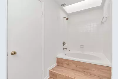 9800 Pagewood Lane #3104, Houston, TX 77042 - Photo 32