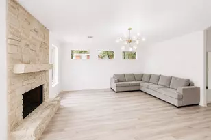 2 Wind Harp Pl, The Woodlands, TX 77382 - Photo 8
