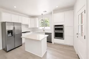 2 Wind Harp Pl, The Woodlands, TX 77382 - Photo 10