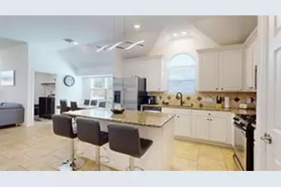 18 Avenswood Place, The Woodlands, TX 77382 - Photo 2