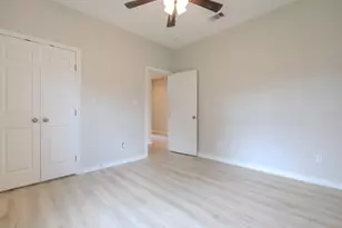 2422 Cardinal Dr, Bay City, TX 77414 - Photo 22