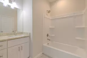 2422 Cardinal Dr, Bay City, TX 77414 - Photo 18