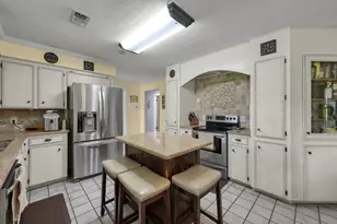 811 County Rd 2267, Cleveland, TX 77327 - Photo 12