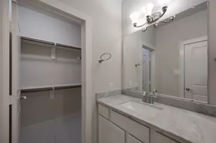 953 W 24th St, Houston, TX 77008 - Photo 6