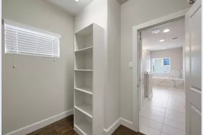 953 W 24th Street, Houston, TX 77008 - Photo 42