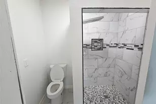 1368 Rd 5735, Cleveland, TX 77327 - Photo 20