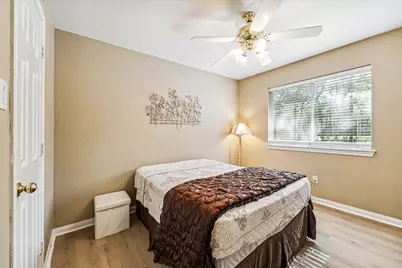 125 E Park Drive Drive, Montgomery, TX 77356 - Photo 18