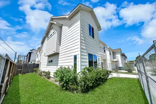 1903 Wipprecht St, Houston, TX 77020 - Photo 36