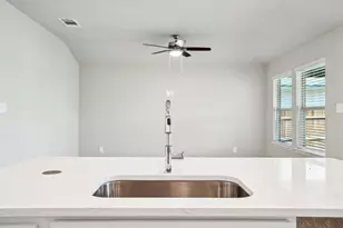 12011 Shining Lk Dr, Baytown, TX 77523 - Photo 10