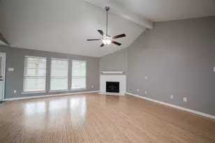2802 Burgess Hill Ct, Pearland, TX 77584 - Photo 2