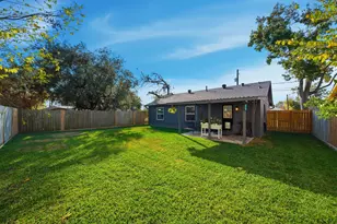 5402 Karcher St, Houston, TX 77009 - Photo 16