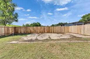 9707 Nedwald St, Houston, TX 77029 - Photo 8