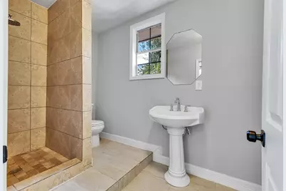 9707 Nedwald Street, Houston, TX 77029 - Photo 6